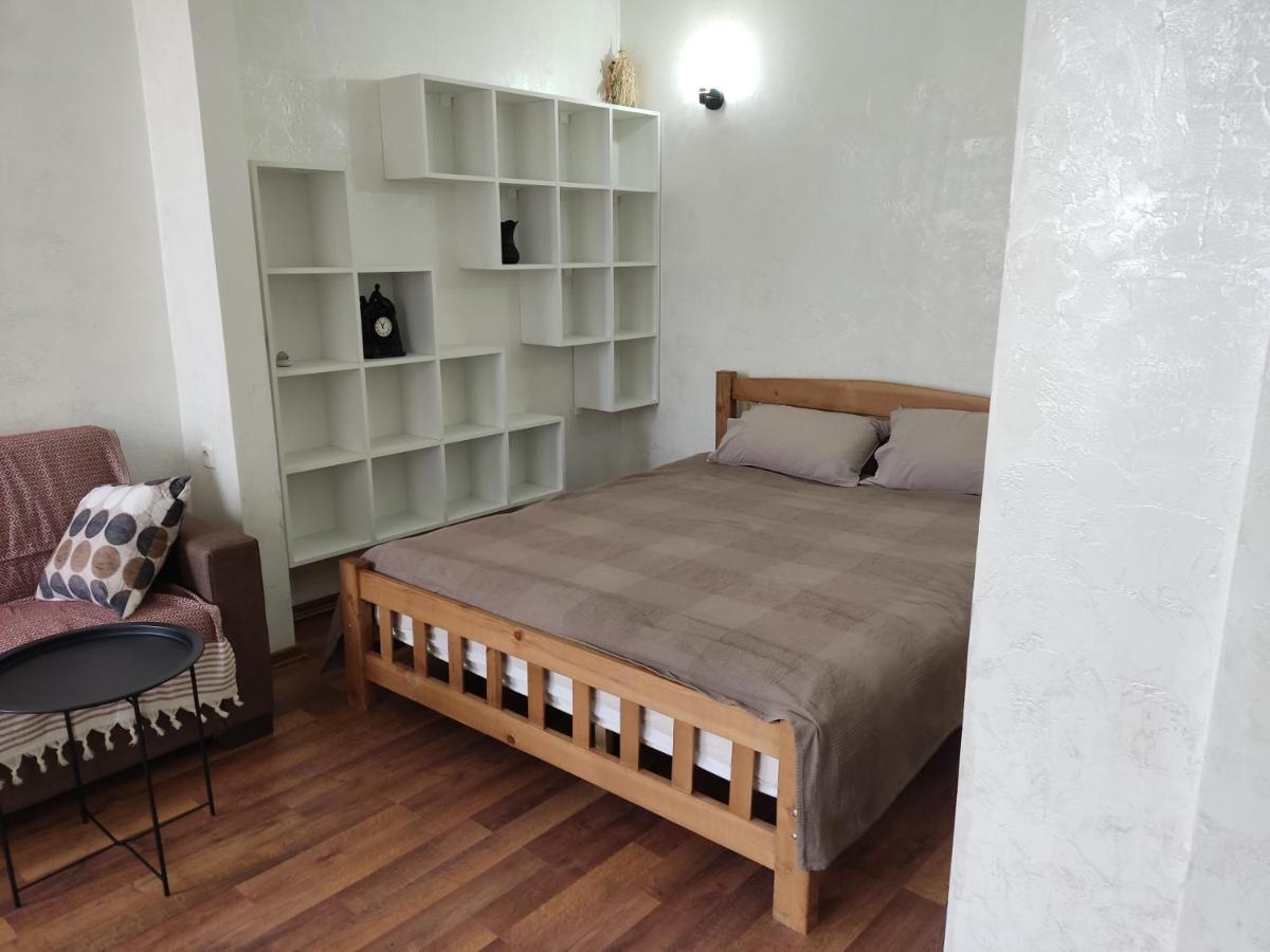 Tavdadebuli Apartment บาทูมิ ภายนอก รูปภาพ