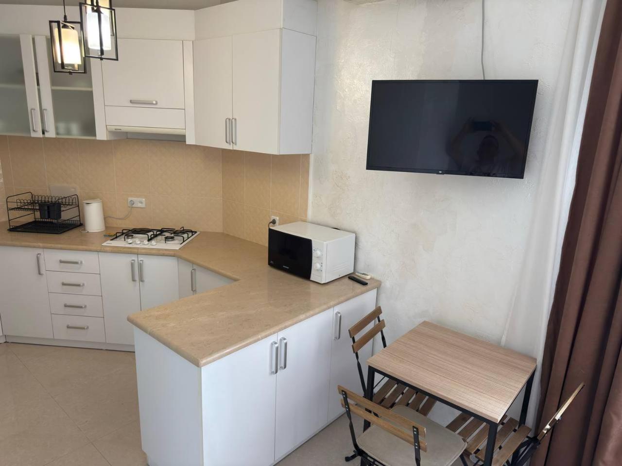 Tavdadebuli Apartment บาทูมิ ภายนอก รูปภาพ